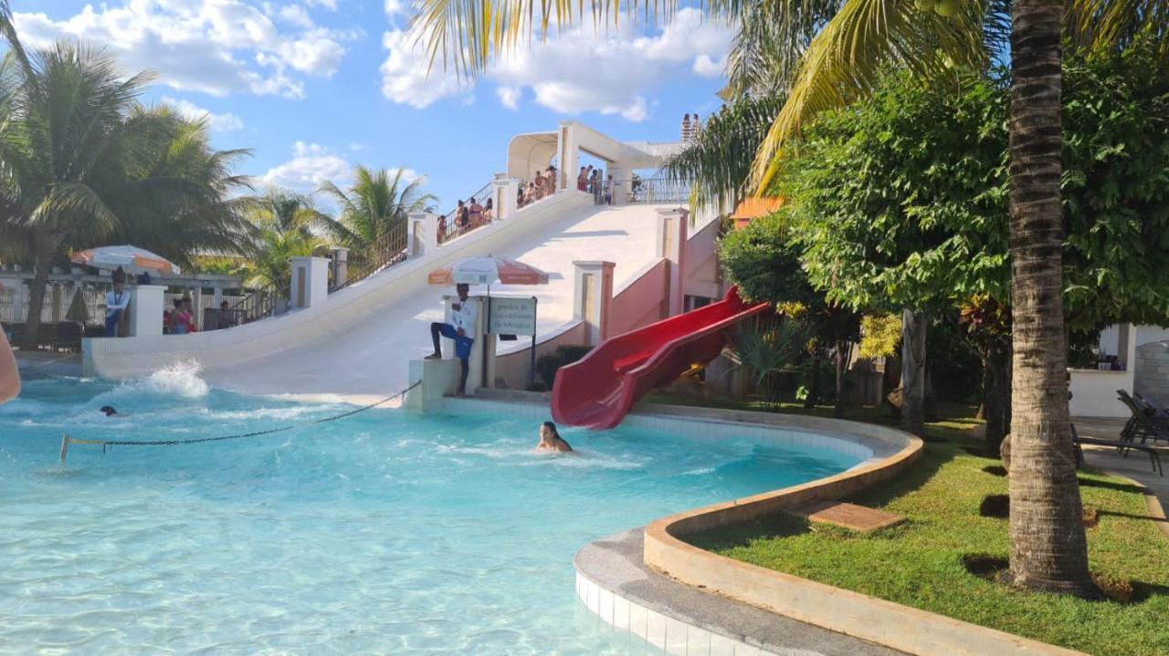 Thermas Lacqua Diroma Com Piscina De Ondas Gratis 24Horas 카우다스노바스 외부 사진