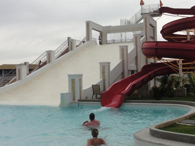 Thermas Lacqua Diroma Com Piscina De Ondas Gratis 24Horas 카우다스노바스 외부 사진