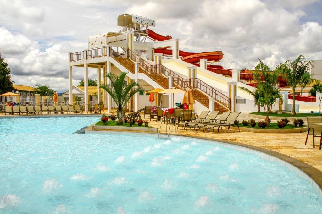 Thermas Lacqua Diroma Com Piscina De Ondas Gratis 24Horas 카우다스노바스 외부 사진